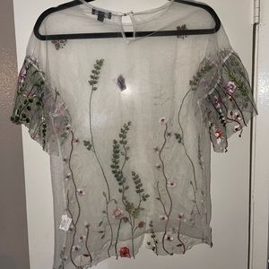 Timing Blouse Sheer with Embroidered Flowers (Women: Medium)